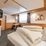 Garni Concordia 住宿加早餐酒店